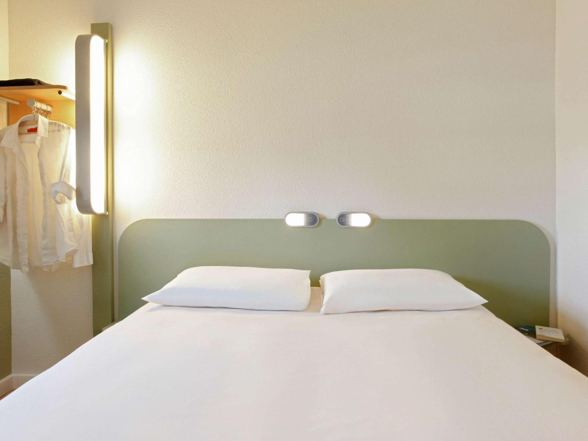 Ibis Budget Manosque Cadarache Exterior foto