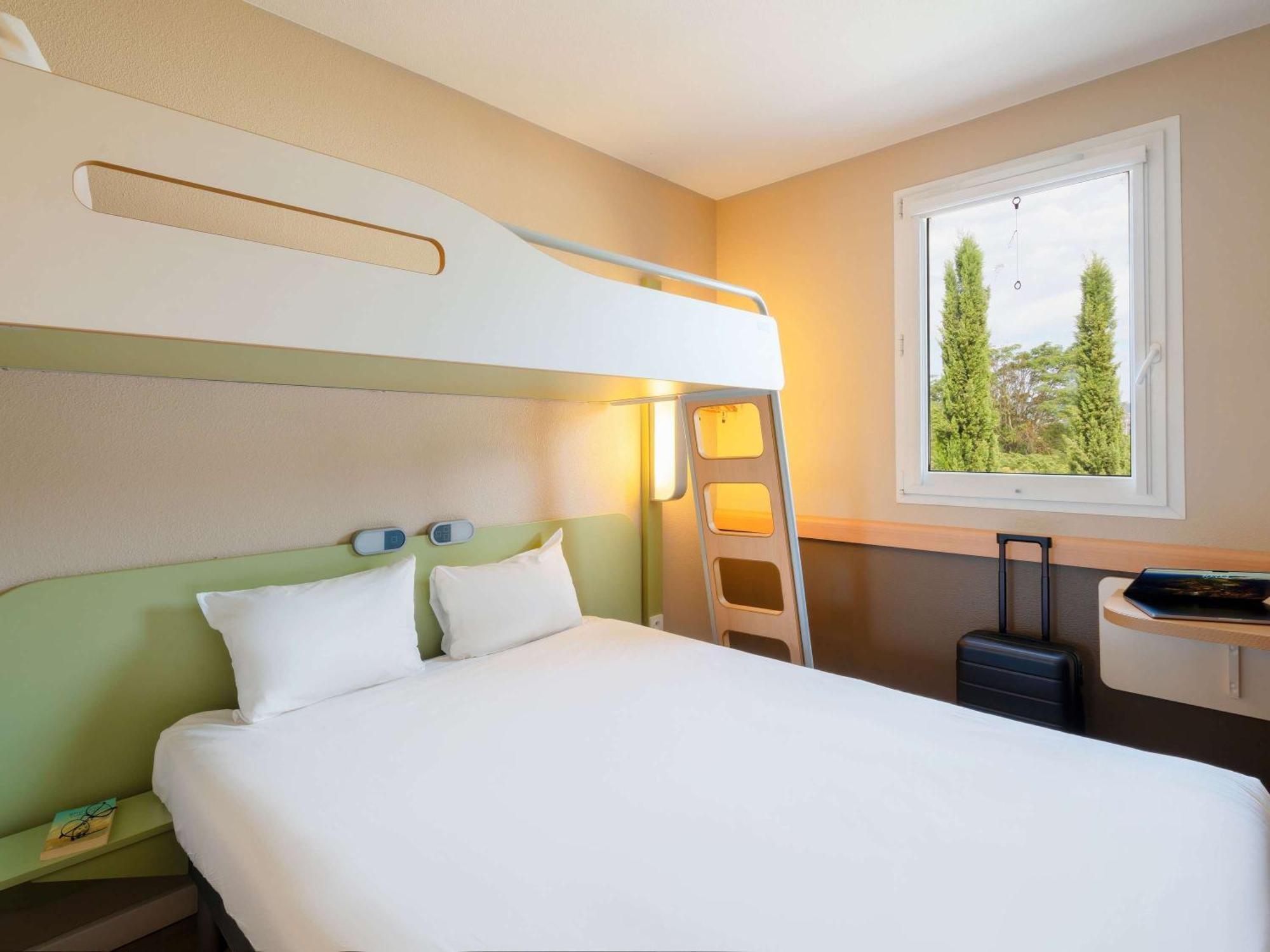 Ibis Budget Manosque Cadarache Exterior foto